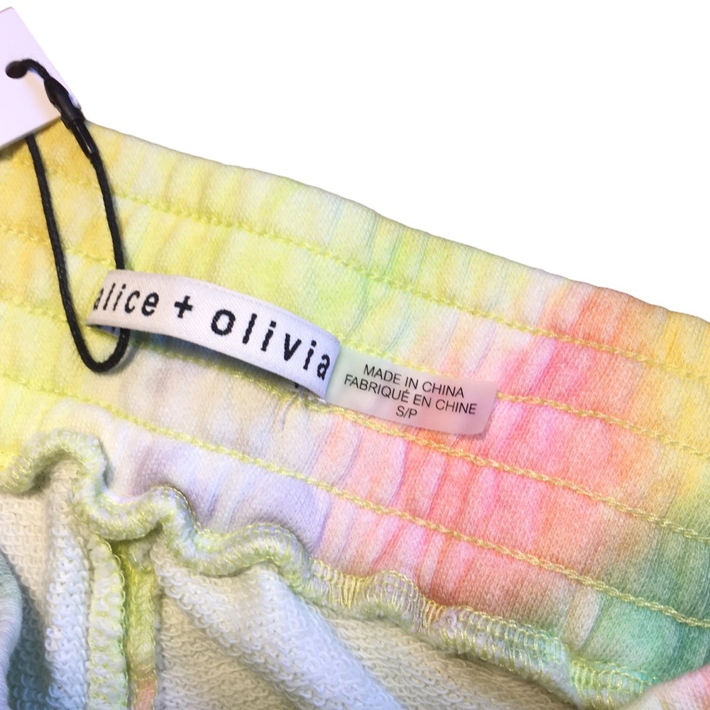 Alice and Olivia Tye Dye shorts NWT size small - Picture 12 of 12